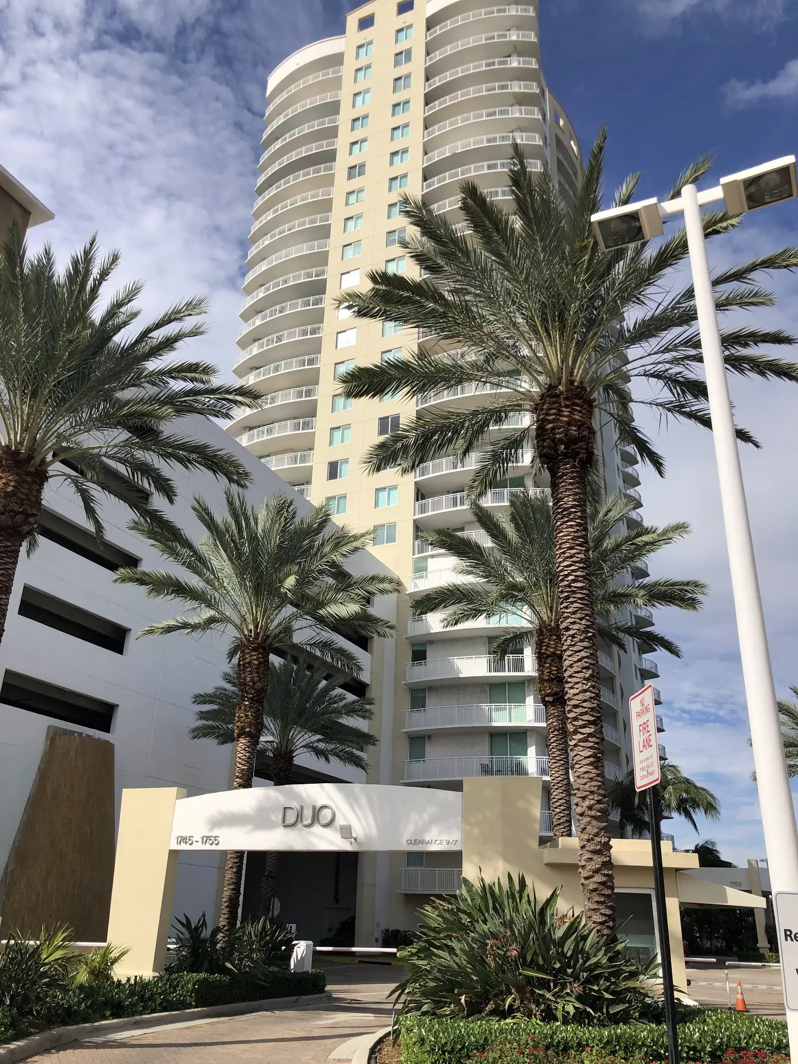 Duo, 1755 E Hallandale Beach Blvd, Hallandale Beach