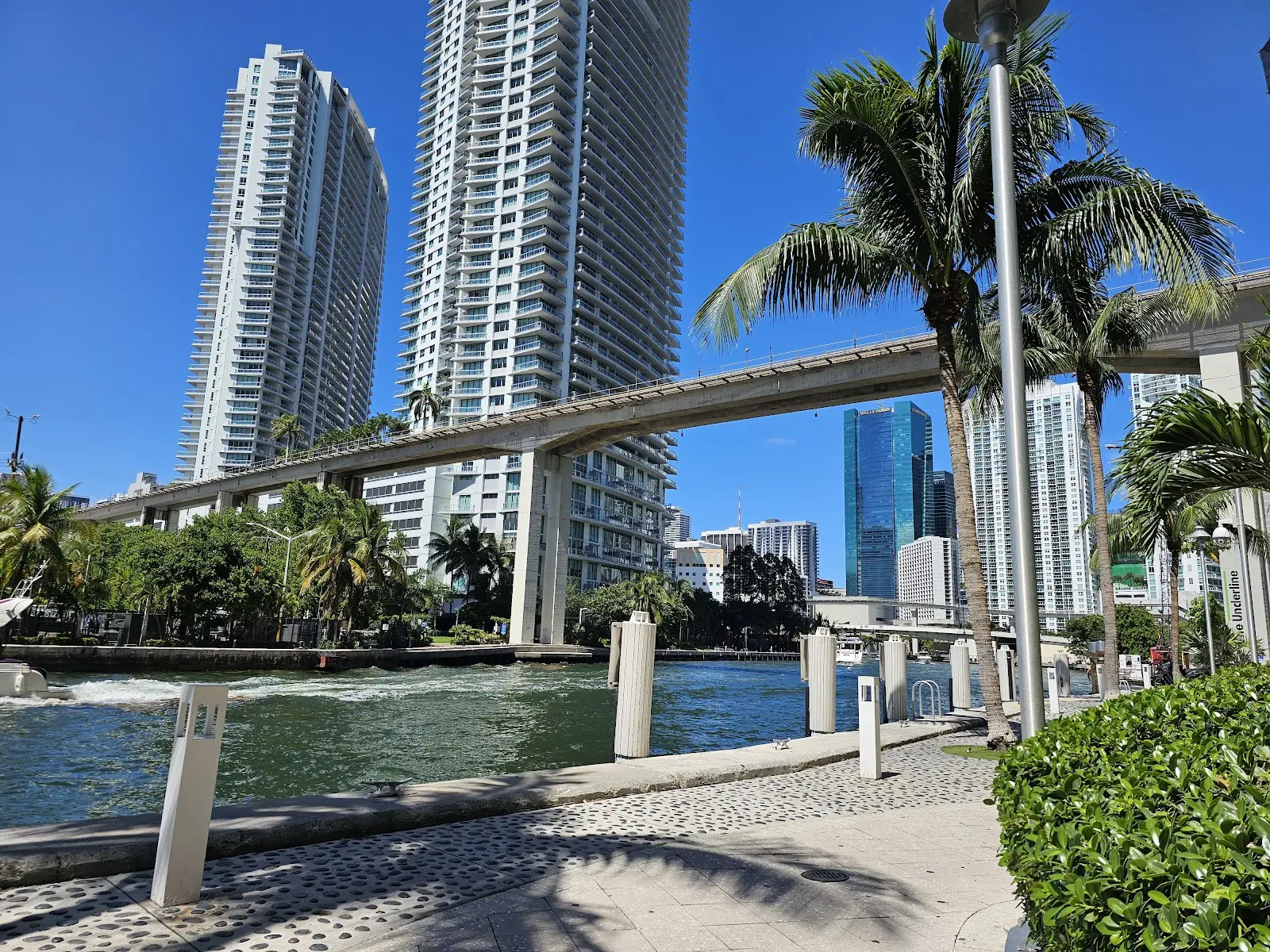 Neo Vertika, 690 SW 1st Ct, Miami River