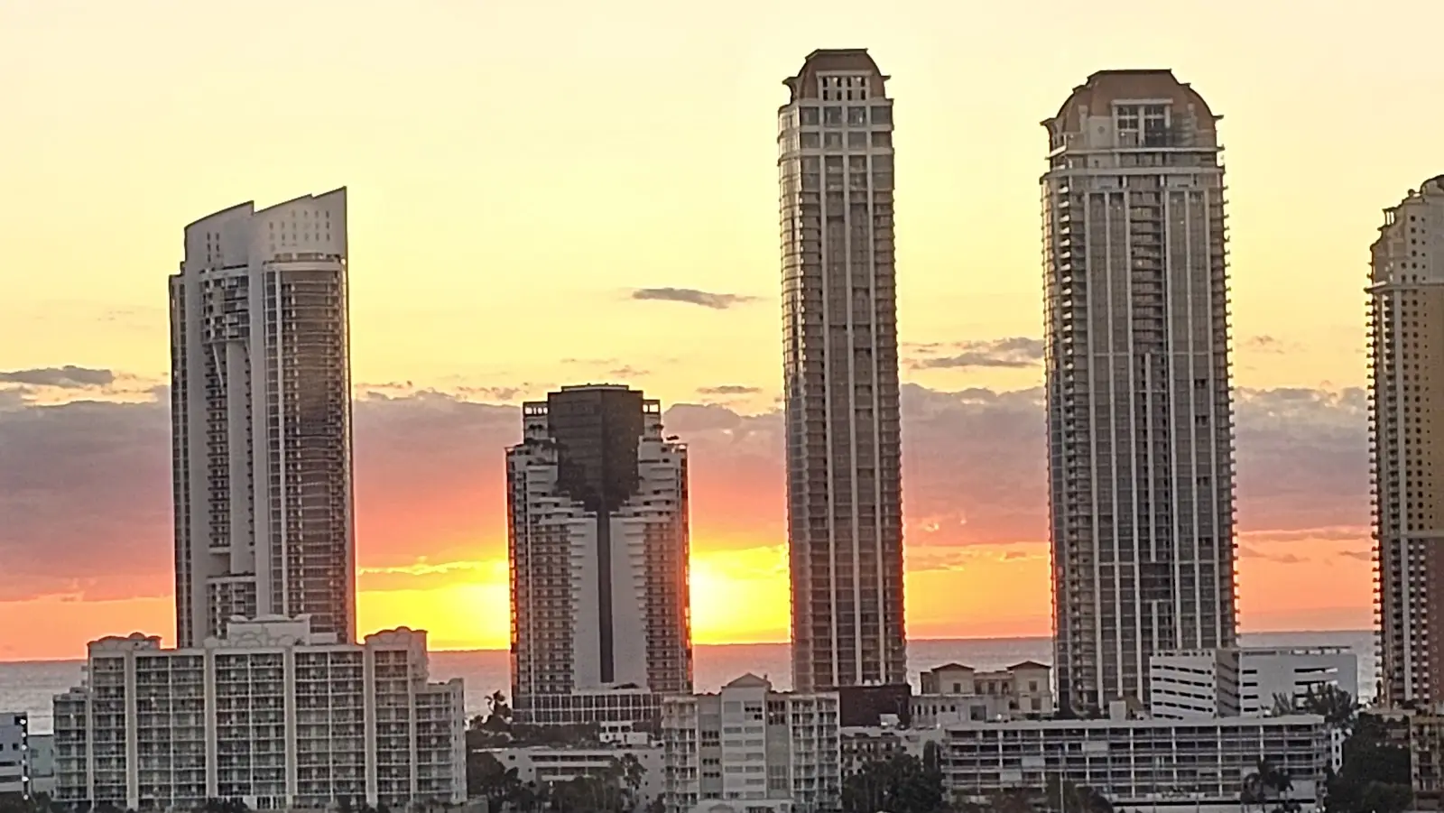 Peninsula I, 3201 NE 183rd St, Aventura