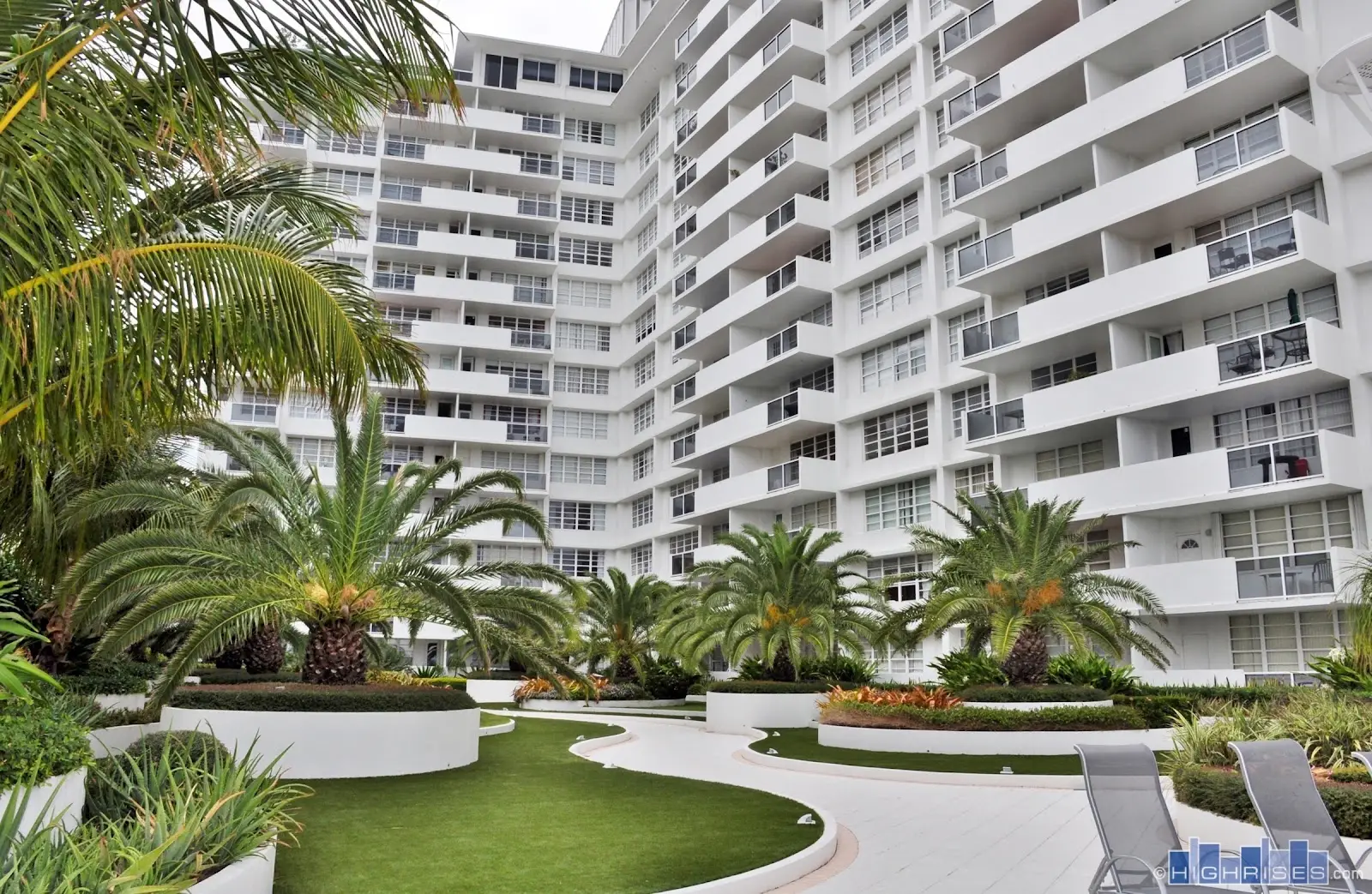 The Decoplage, 100 Lincoln Rd, South Beach